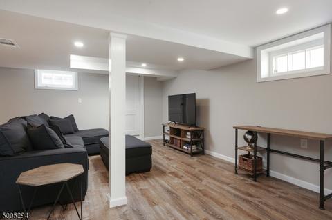 15 Post Rd, Clark, NJ 07066 photo 19