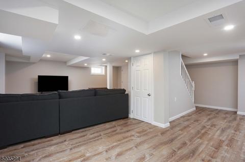 15 Post Rd, Clark, NJ 07066 photo 20