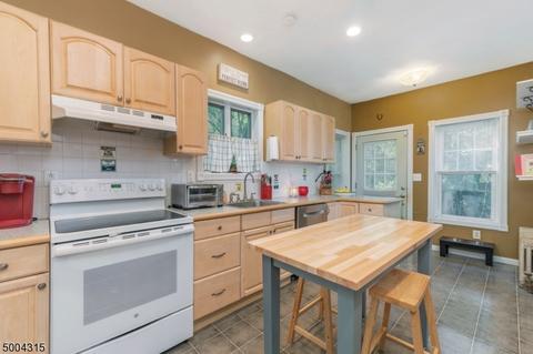 454 E Mcfarlan St, Dover, NJ 07801 photo 12