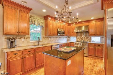 18 Darlington Dr, Wayne, NJ 07470 photo 8