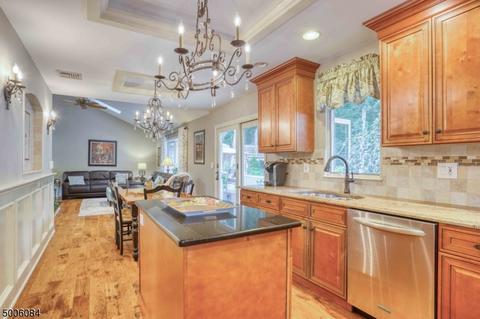 18 Darlington Dr, Wayne, NJ 07470 photo 7