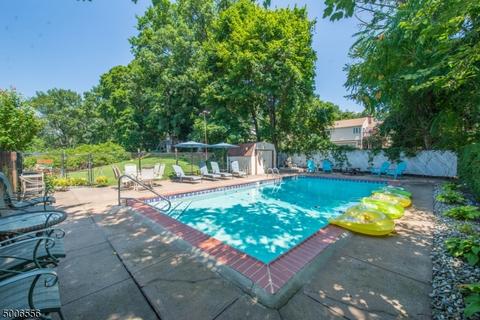 28 Surrey Dr, Wayne, NJ 07470 photo 22