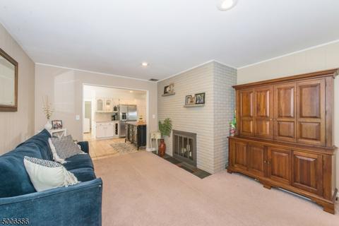 28 Surrey Dr, Wayne, NJ 07470 photo 11