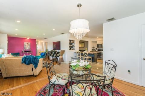 28 Surrey Dr, Wayne, NJ 07470 photo 7