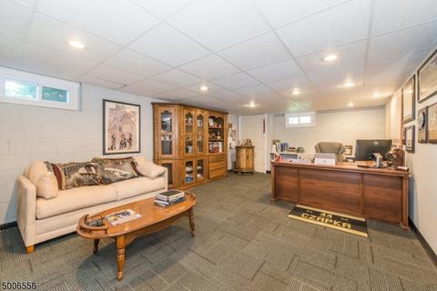 28 Surrey Dr, Wayne, NJ 07470 photo 19