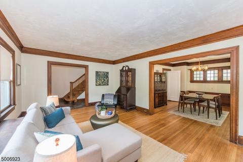 2 Clairidge Ct, Montclair, NJ 07042 photo 3