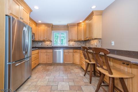 18 Whipple Rd, Wayne, NJ 07470 photo 6