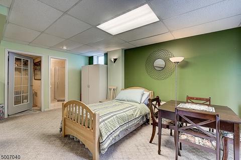 4 Summit Ct, Hackensack, NJ 07601 photo 18