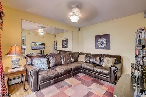 4 Summit Ct, Hackensack, NJ 07601 photo 8