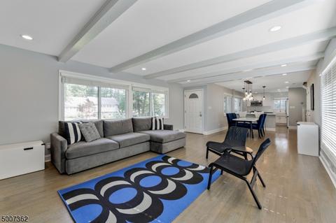22 Wade Dr, Summit, NJ 07901 photo 2
