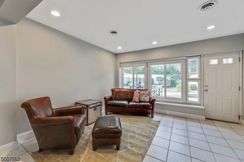 22 Wade Dr, Summit, NJ 07901 photo 14