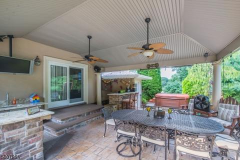 93 Surrey Dr, Wayne, NJ 07470 photo 22