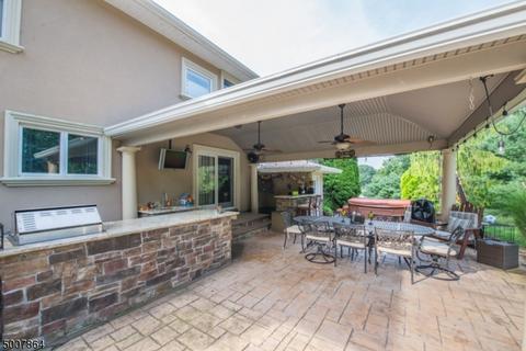 93 Surrey Dr, Wayne, NJ 07470 photo 20