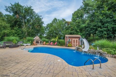 93 Surrey Dr, Wayne, NJ 07470 photo 24