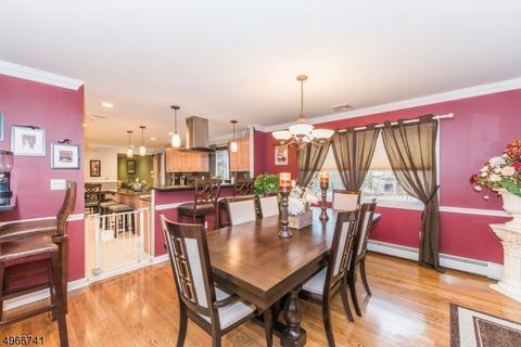 93 Surrey Dr, Wayne, NJ 07470 photo 4