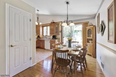 181 Perry St, Dover, NJ 07801 photo 5