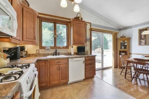 181 Perry St, Dover, NJ 07801 photo 7