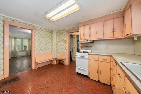 166 Westervelt Ave, North Plainfield, NJ 07060 photo 12