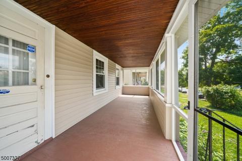 166 Westervelt Ave, North Plainfield, NJ 07060 photo 4