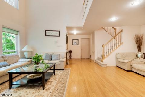 239 Warbler Dr, Wayne, NJ 07470 photo 1