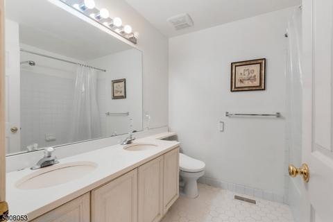 239 Warbler Dr, Wayne, NJ 07470 photo 16
