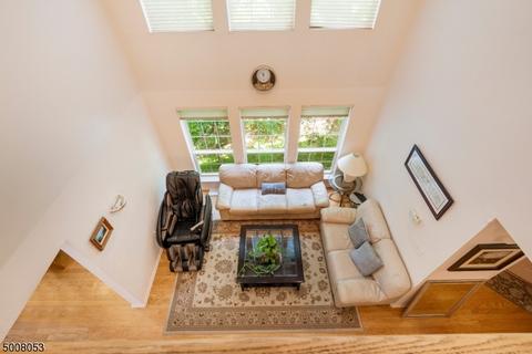 239 Warbler Dr, Wayne, NJ 07470 photo 2