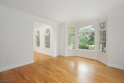 1 Egan Ct, Mountainside, NJ 07092 photo 4