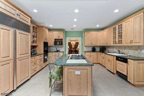 6 Dansfield Ct, Upper Saddle River, NJ 07458 photo 10