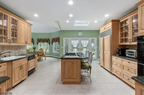 6 Dansfield Ct, Upper Saddle River, NJ 07458 photo 9