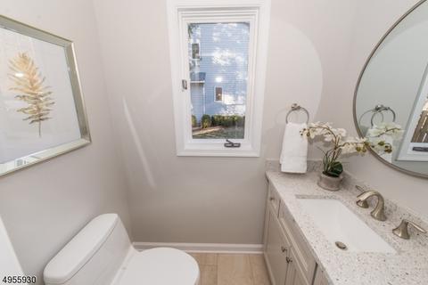 2 Hansen Pl, Wayne, NJ 07470 photo 12