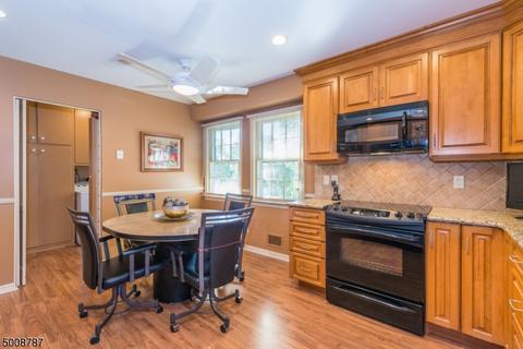 73 Ashburn Rd, Wayne, NJ 07470 photo 10