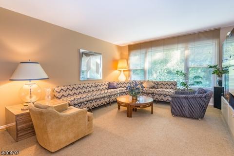 73 Ashburn Rd, Wayne, NJ 07470 photo 5