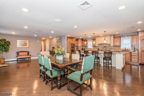 48 Valhalla Way, Wayne, NJ 07470 photo 5