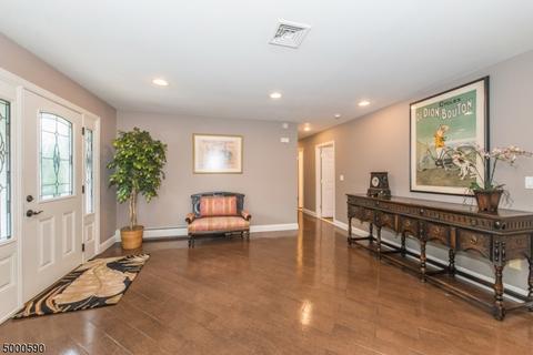 48 Valhalla Way, Wayne, NJ 07470 photo 2