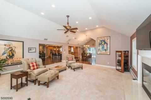 48 Valhalla Way, Wayne, NJ 07470 photo 4