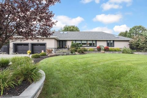 70 Carol Pl, Wayne, NJ 07470 photo 1