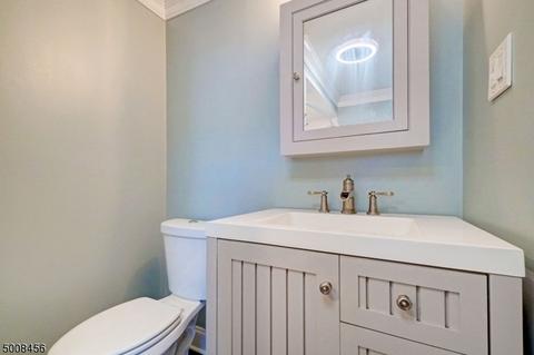13 Leonard St, North Haledon, NJ 07508 photo 17