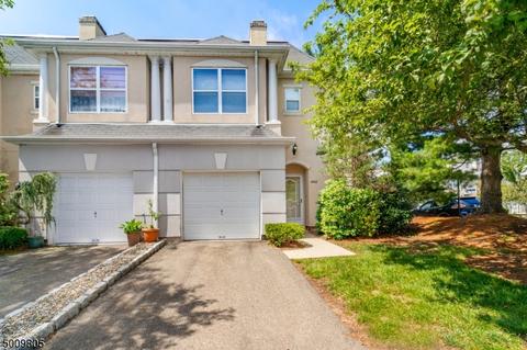 8608 Brittany Dr, Wayne, NJ 07470 photo 1