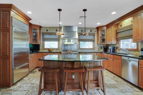 28 Lenox Rd, Wayne, NJ 07470 photo 5