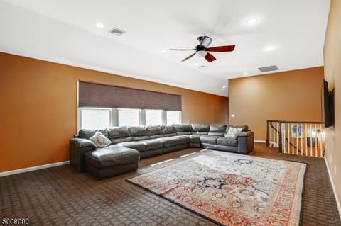 28 Lenox Rd, Wayne, NJ 07470 photo 13