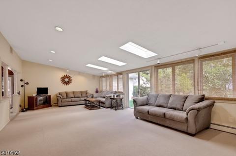 407 Milltown Rd, Springfield, NJ 07081 photo 3