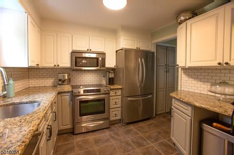 55 Lyons Pl, Springfield, NJ 07081 photo 8
