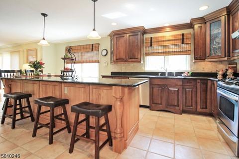 47 Farview Dr, Hackettstown, NJ 07840 photo 10