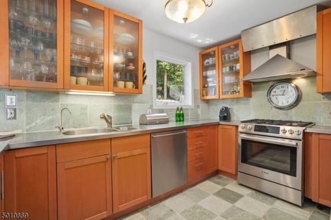 51 Sagamore Rd, Millburn, NJ 07041 photo 12