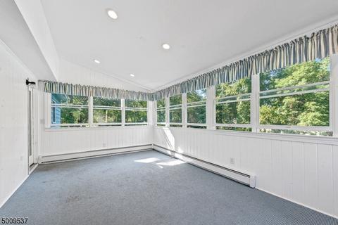 210 Pine St, Hackettstown, NJ 07840 photo 9