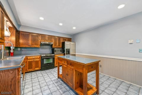 210 Pine St, Hackettstown, NJ 07840 photo 5
