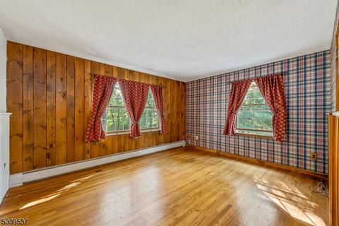 210 Pine St, Hackettstown, NJ 07840 photo 12