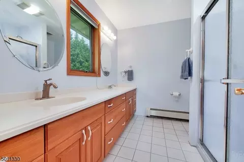 20 Holmes Ln, Wayne, NJ 07470 photo 16