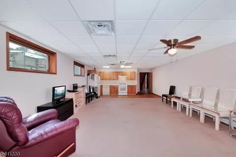 20 Holmes Ln, Wayne, NJ 07470 photo 18