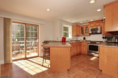 41 Ackerman Ave, Saddle Brook, NJ 07663 photo 6